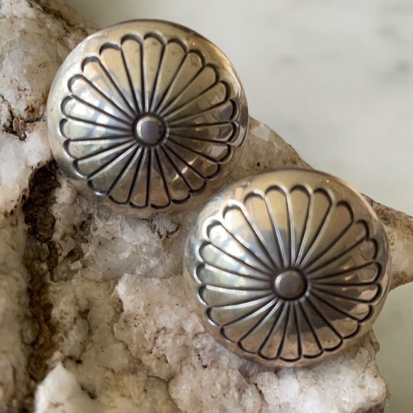 Vintage Native American Sterling Flower Concho Earrings - Picture 4 of 11